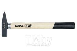 Молоток слесарный с деревянной ручкой Yato 2000гр YT-4510