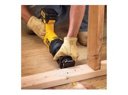 Сабельная пила DEWALT 18 В XR 560 Вт DCS380M2-QW