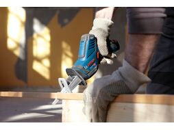 Аккум. сабельная пила BOSCH GSA 12V-14 в кор. (12.0 В, 1 акк., 2.0 А/ч, Li-Ion, дерево до 65 мм, металл до 10 мм)
