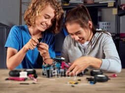 Конструктор управляемый Lego Technic Квадроцикл / 42124