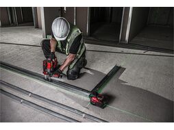 Аккумуляторный мультилинейный лазерный нивелир M12 3PL-401C (Li-Ion 4 Ач) MILWAUKEE 4933478102