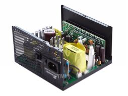 Блок питания для компьютера Seasonic Focus Plus 650 Platinum (SSR-650PX)