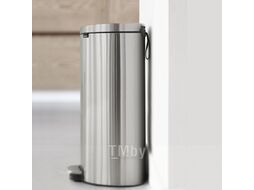 Мусорное ведро Brabantia FlatBack+ с защитой от отпечатков / 482021 (40л, стальной матовый)