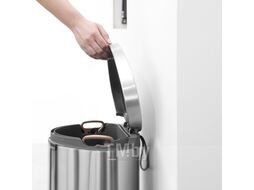 Мусорное ведро Brabantia FlatBack+ с защитой от отпечатков / 482021 (40л, стальной матовый)