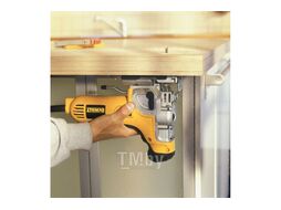 Лобзик с корпусной рукояткой DEWALT 701 Вт DW333K-QS