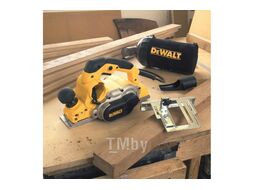 Рубанок DEWALT 1050 Вт D26500K-QS