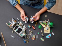 Конструктор Lego Ninjago Деревня Хранителей / 71747