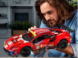 Конструктор Lego Technic Ferrari 488 GTE AF Corse №51 / 42125