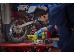 Смазочный пистолет Ryobi R18GG-0 (без батареи)