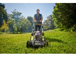 Газонокосилка аккумуляторная самоходная Ryobi RY36LMX51A-160