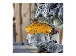 Бесщеточная торцовочная пила DEWALT 54 В XR FLEXVOLT 4000 об/мин DCS727N-XJ