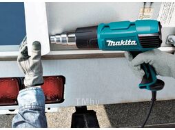 Термовоздуходувка MAKITA HG 6031 VK в чем. + набор сопл (1800 Вт, 2 скор., 50-600 С, ступенч. рег.)