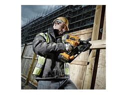 Бесщеточный гвоздезабивной пистолет DEWALT 18 В XR 105 Дж DCN692P2-QW