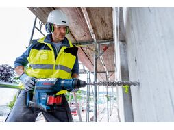 Аккум. перфоратор BOSCH GBH 18V-45 C в чем. (18.0 В, БЕЗ АККУМУЛЯТОРА, 12.5 Дж, вес 8.0 кг,)