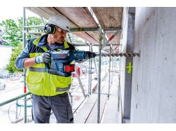 Аккум. перфоратор BOSCH GBH 18V-45 C в чем. (18.0 В, БЕЗ АККУМУЛЯТОРА, 12.5 Дж, вес 8.0 кг,)