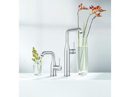 Смеситель для умывальника Grohe Essence (32901001)
