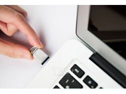 Usb flash накопитель Transcend JetFlash 710 White 32GB (TS32GJF710S)