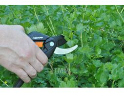 Секатор плоскостной FISKARS Single Step (111260)