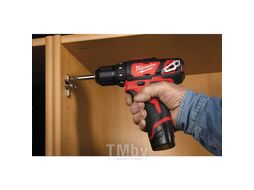 Аккумуляторная дрель-шуруповерт MILWAUKEE M12BDD-402С (Li-Ion4Ач) 4933441925