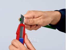 Нож универсальный CutiX, 165 мм, для стандартных лезвий на 18 мм KNIPEX 9010165BK