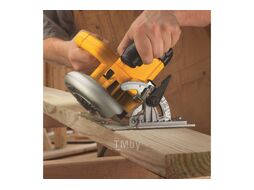 Дисковая ручная пила 1600 Вт DEWALT DWE575K-QS