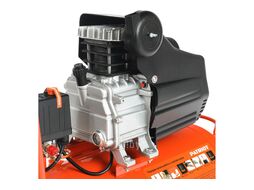 Компрессор Patriot поршневой масляный EURO 50-260K, 260 л/мин, 8 бар, 1800 Вт, 50 л, быстросъемный 1/4" + "елочка", набор пневмоинструмента KIT 5В PATRIOT 525306316