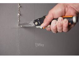 Нож для гипсокартона со сменным лезвием CarbonMax FISKARS 1027226
