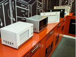 Микроволновая печь MAUNFELD MFSMO.20.7SGB
