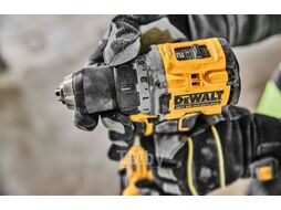 Дрель-шуруповерт DEWALT DCD800et1