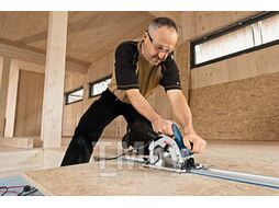 Циркулярная пила BOSCH GKS 55+ GCE в кор. (1350 Вт, диск 165х20 мм, до 63 мм, без регул. об.) (0601682100)