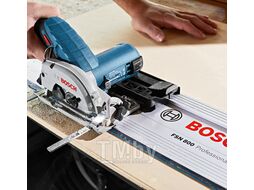 Аккум. циркулярная пила BOSCH GKS 12V-26 в кор. (12.0 В, 1 акк., 2.0 А/ч, Li-Ion, 85х15 мм, до 27 мм)
