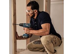 Аккум. дрель-шуруповерт BOSCH GSR 180-LI в чем. (18.0 В, 2 акк., 2.0 А ч Li-Ion, 2 скор., 54 Нм, шурупы до 10 мм)