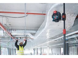 Нивелир лазерный линейный BOSCH GLL 3-80 в чем. (проекция: 3 плоскости 360, до 120 м, +/- 0.20 мм/м, резьба 1/4, 5/8")