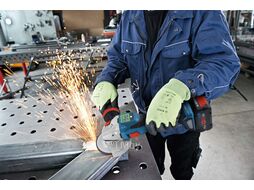 УШМ (болгарка) аккумуляторная BOSCH GWS 18V-15 SC L-BOXX (18.0 В, БЕЗ АККУМУЛЯТОРА, диск 125х22.0 мм)