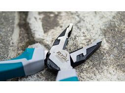 Плоскогубцы комбинированные 180 мм TOTAL THT210706S