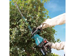 Кусторез аккумуляторный (40V / без АКБ и ЗУ / BL / 75 см) MAKITA UH005GZ