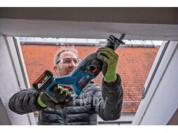 Аккум. сабельная пила BOSCH GSA 185-LI в кор. (18.0 В, БЕЗ АККУМУЛЯТОРА, дерево до 230 мм, металл до 150 мм)