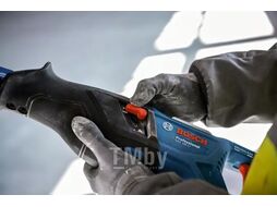 Аккум. сабельная пила BOSCH GSA 185-LI в кор. (18.0 В, БЕЗ АККУМУЛЯТОРА, дерево до 230 мм, металл до 150 мм)