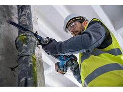Аккум. сабельная пила BOSCH GSA 185-LI в кор. (18.0 В, БЕЗ АККУМУЛЯТОРА, дерево до 230 мм, металл до 150 мм)