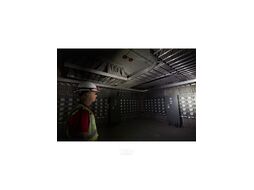 Акк. фонарь L4 HL2-301 MILWAUKEE 4933479963