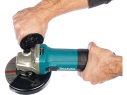 УШМ (болгарка) одноручная MAKITA GA 5030 X3 в кор. + 5 отрезных кругов (720 Вт, диск 125х22 мм, без регул. об.)