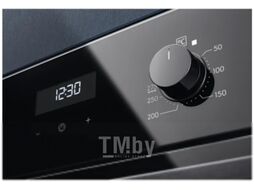 Электрический духовой шкаф Electrolux EOE5C71Z