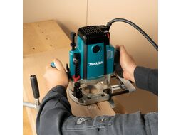 Фрезер MAKITA RP 2303 FC02 в кор. (2100 Вт, цанга 12 мм, 22000 об/мин, регул. об.)