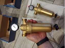Фильтр самоочищающийся промывной латунный 1/2", 100 микрон AV Engineering AVE115701