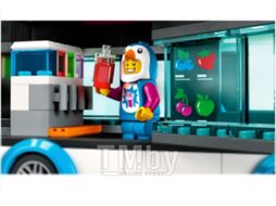 Конструктор LEGO City Фургон для шейков Пингвин (60384) (материал: пластик, рекомендуемый возраст от 5 лет, 194 детали)