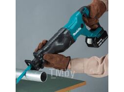 Аккум. сабельная пила MAKITA DJR 186 RFE в чем. (18.0 В, 2 акк., 3.0 А/ч, Li-Ion, дерево до 255 мм, металл до 20 мм)