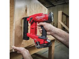 Аккумуляторный степлер Milwaukee 18 GA M18 FNCS18GS-202X FUEL (4933471940)