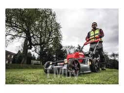 Аккумуляторная самоходная газонокосилка M18F2LM53-122 MILWAUKEE 4933479585