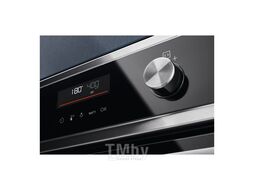 Компактный духовой шкаф с СВЧ Electrolux EVL6E46X