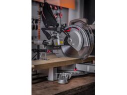 Пила торцовочная CROWN CT15233P